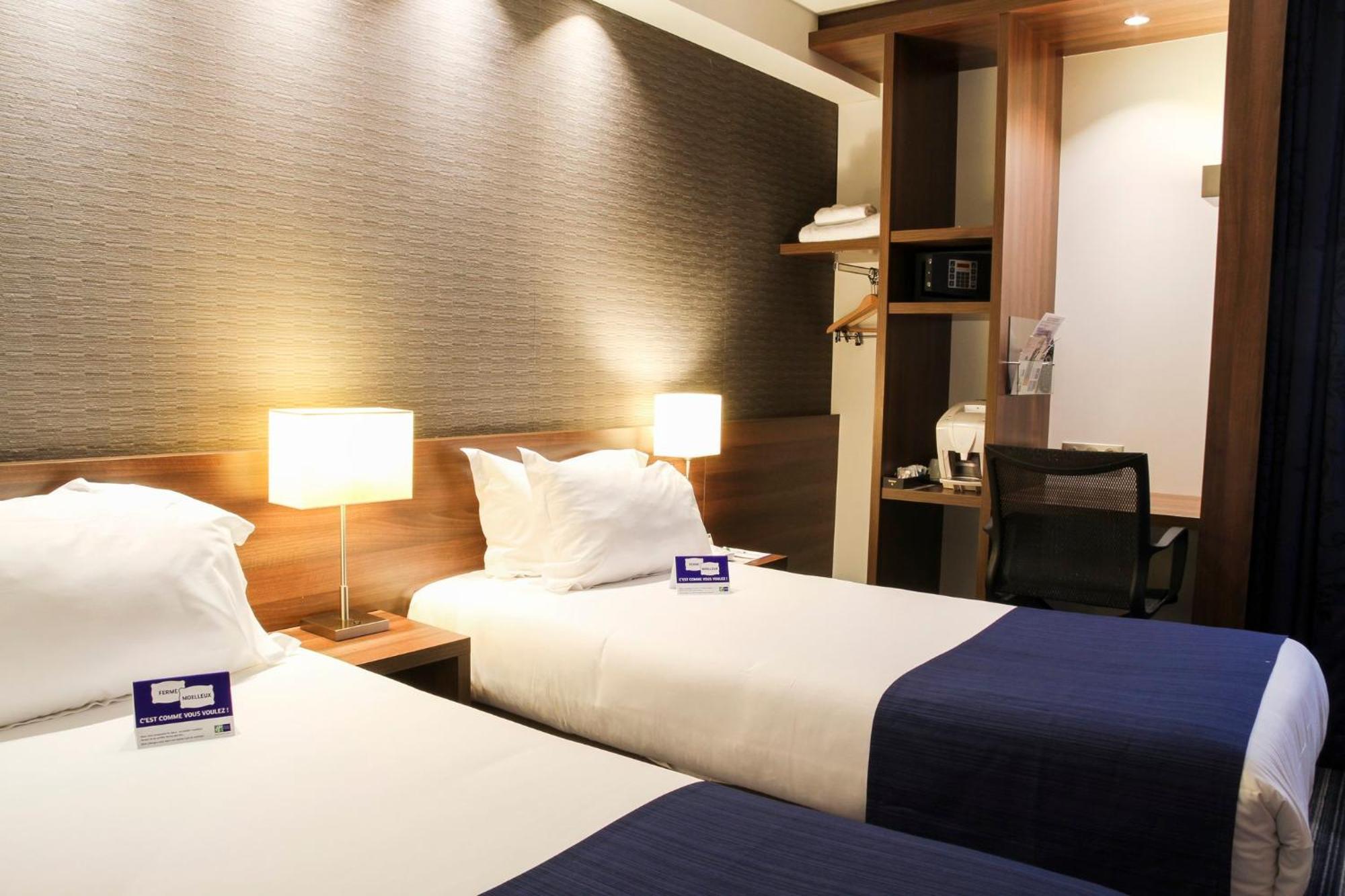 Holiday Inn Express Amiens By Ihg Exterior foto