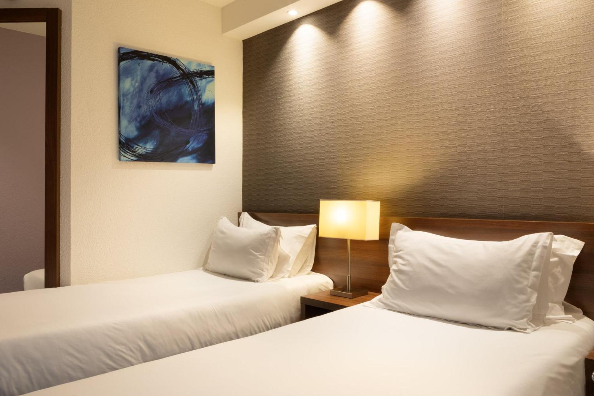 Holiday Inn Express Amiens By Ihg Exterior foto