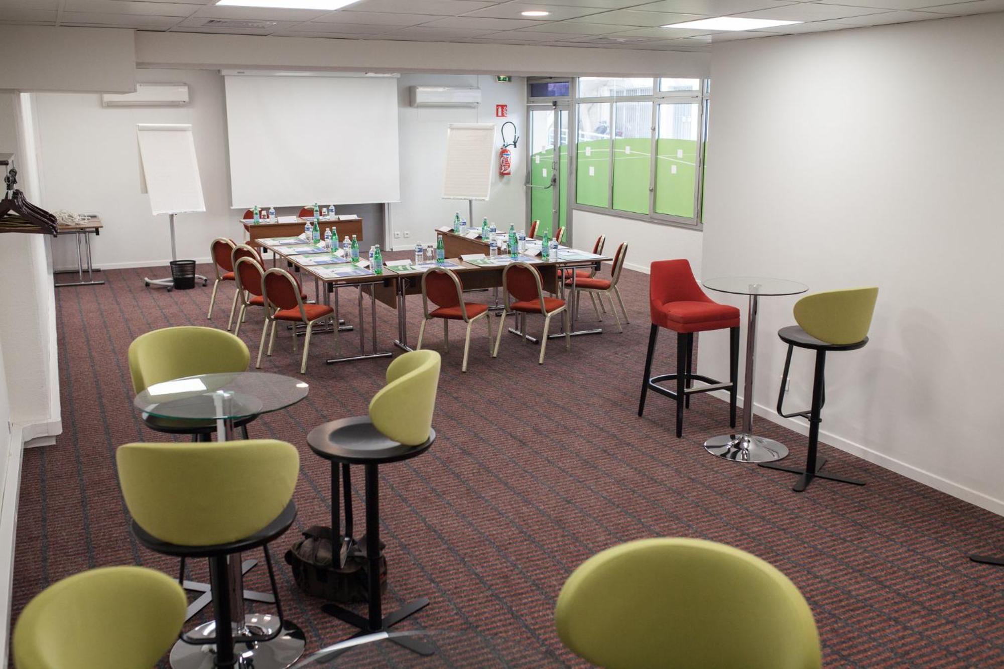 Holiday Inn Express Amiens By Ihg Exterior foto